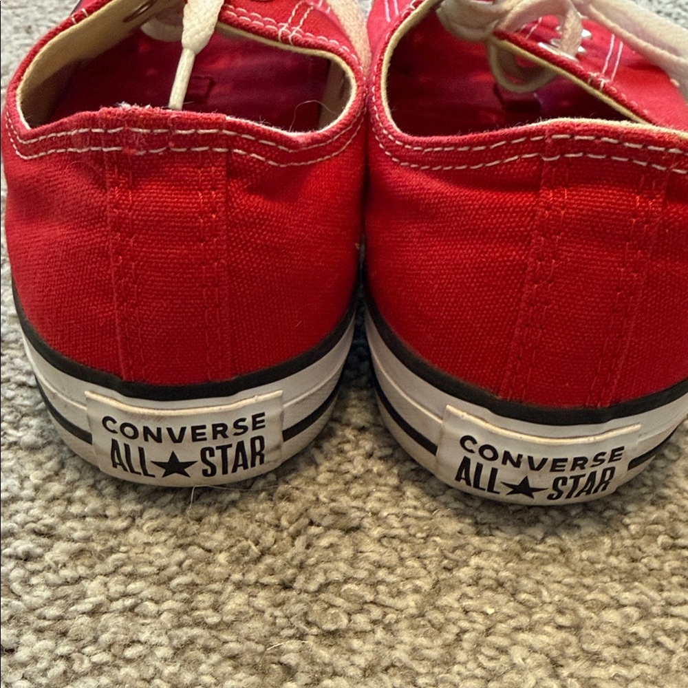 Converse unisex Red and White Sneakers - Picture 3 of 3